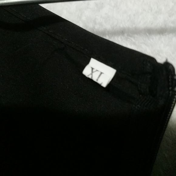 Dress - Picture 7 of 7